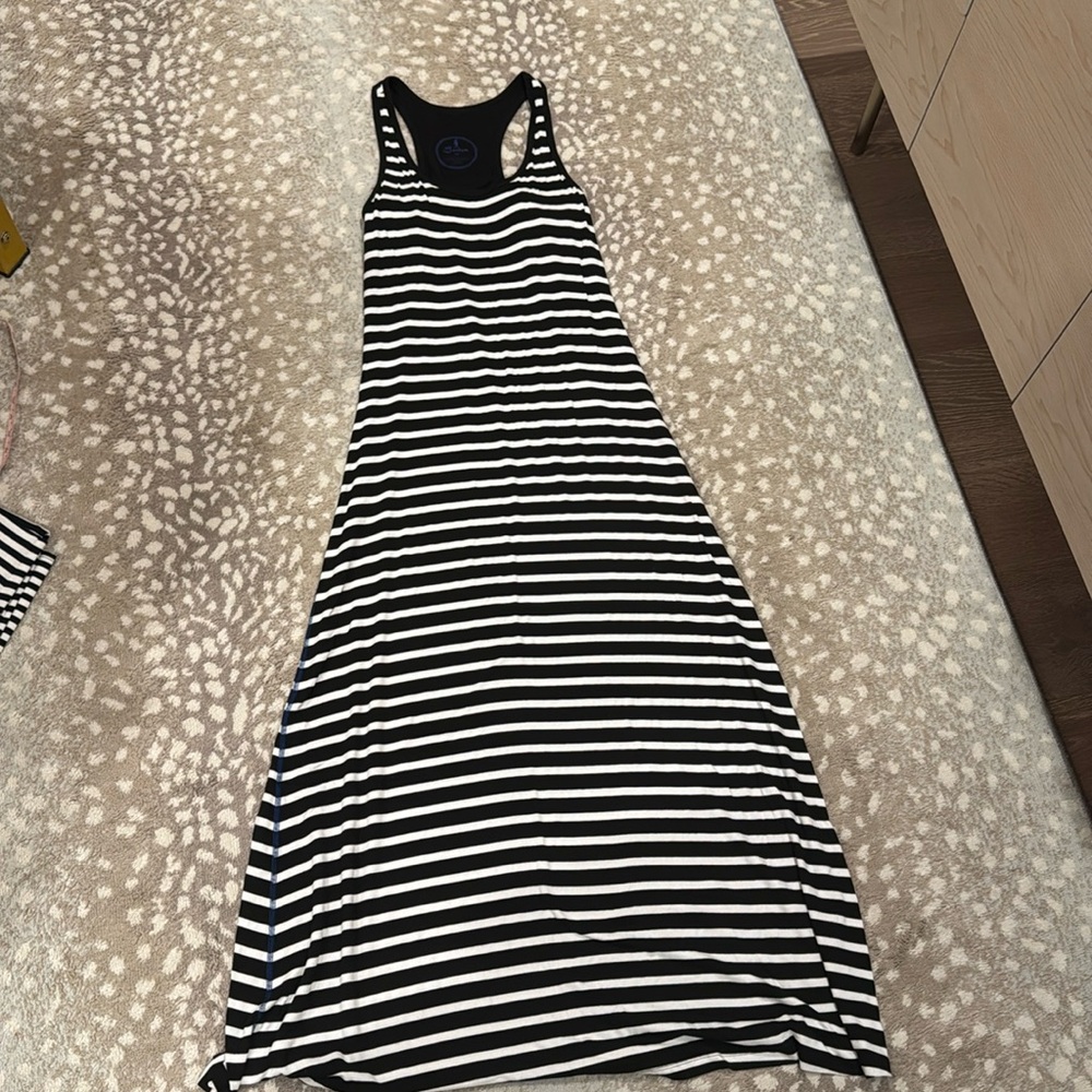 Super cute Seaton maxi dress. Size medium
